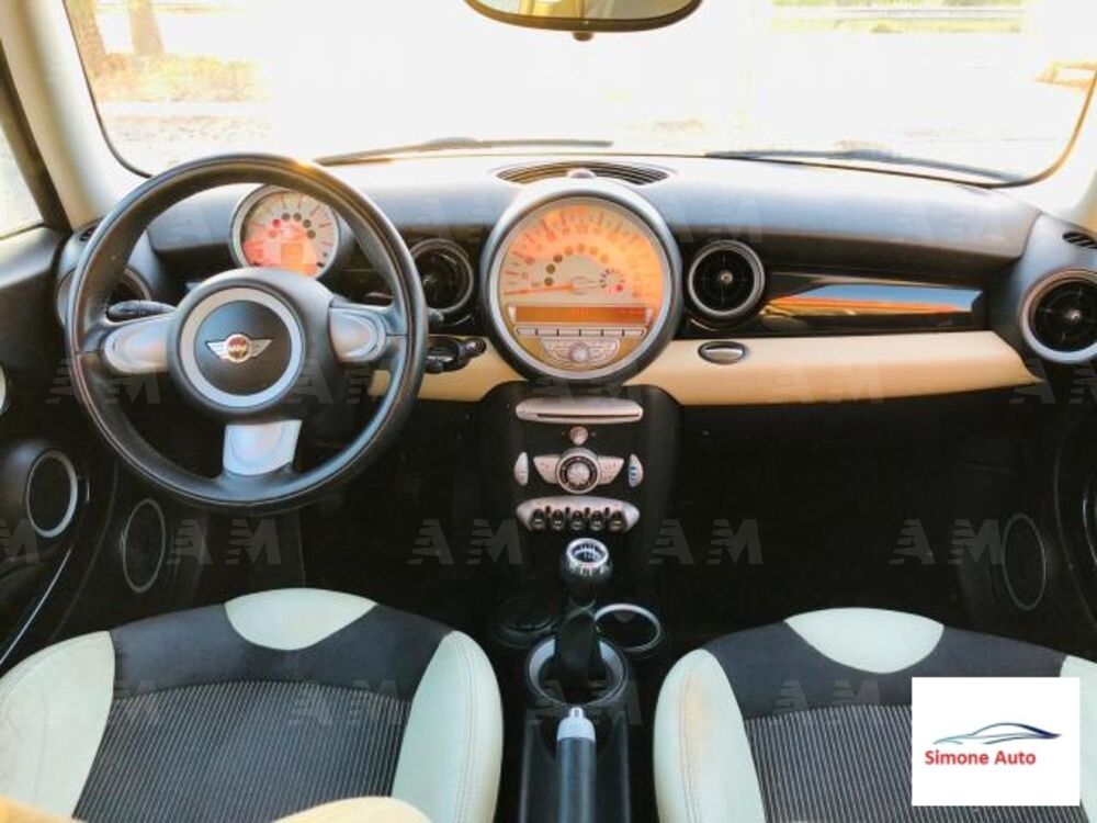 MINI Mini 1.6 16V Cooper D (5)