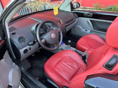 Volkswagen New Beetle Cabrio TDI 101CV (4)
