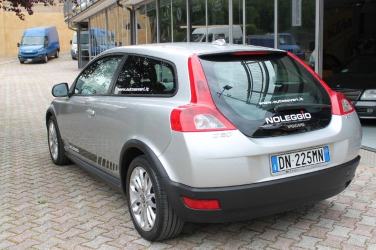 Volvo C30 1.6 (8)