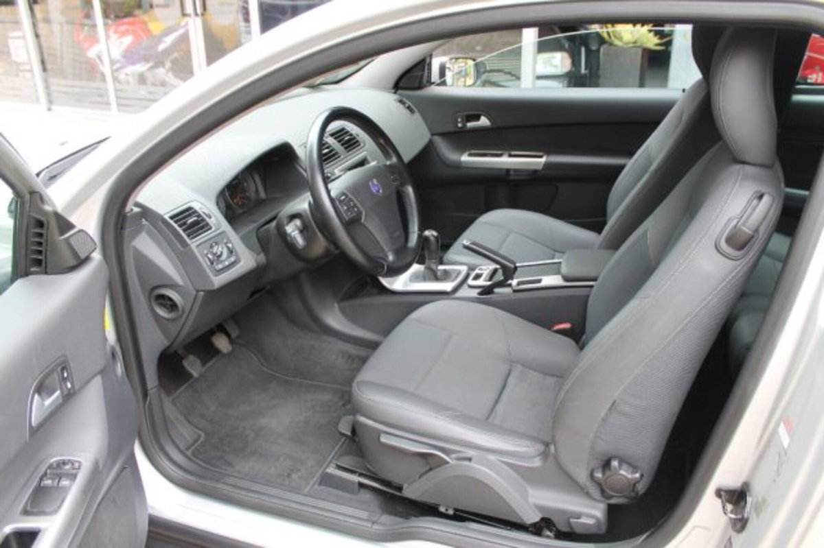 Volvo C30 1.6 (9)