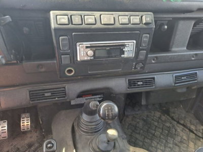 Land Rover Defender 90 2.5 Td5 Station Wagon E (12)
