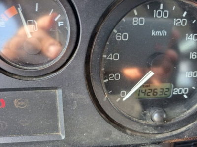 Land Rover Defender 90 2.5 Td5 Station Wagon E (13)