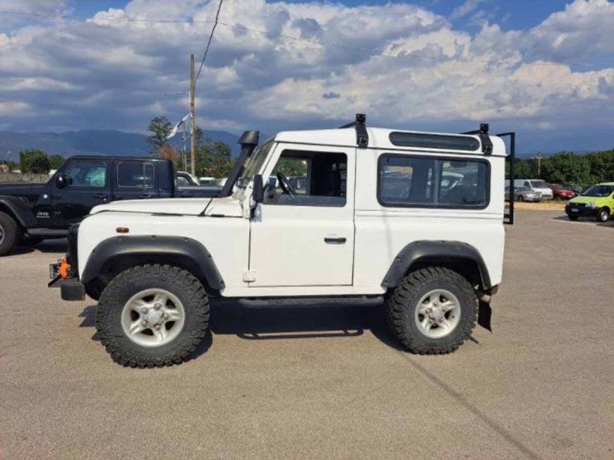 Land Rover Defender 90 2.5 Td5 Station Wagon E (2)