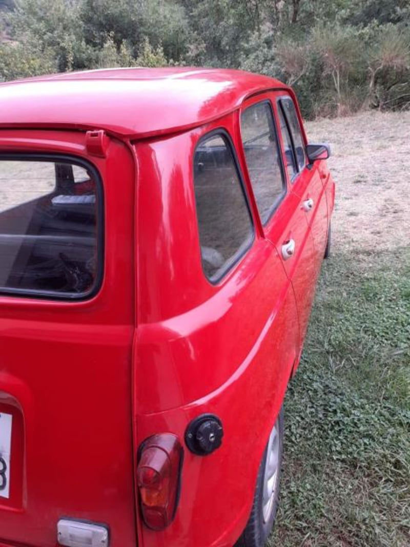 Renault 4 950