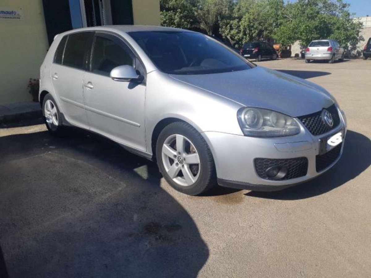 Volkswagen Golf 2.0 16V TFSI 5p. DSG GTI (2)