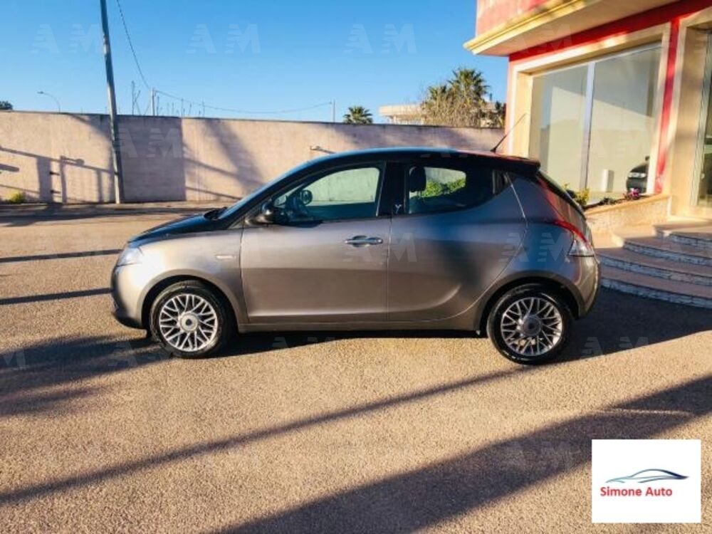 Lancia Ypsilon 1.3 MJT 16V 95 CV 5 porte S&S Platinum (2)