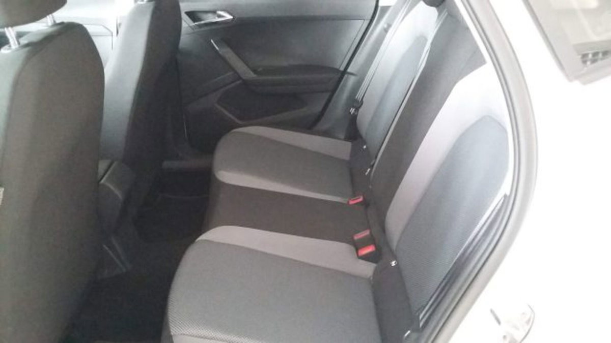 SEAT Arona 1.0 TGI Style (12)