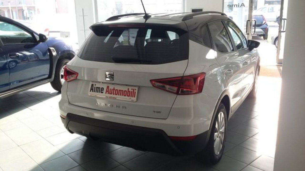 SEAT Arona 1.0 TGI Style (2)