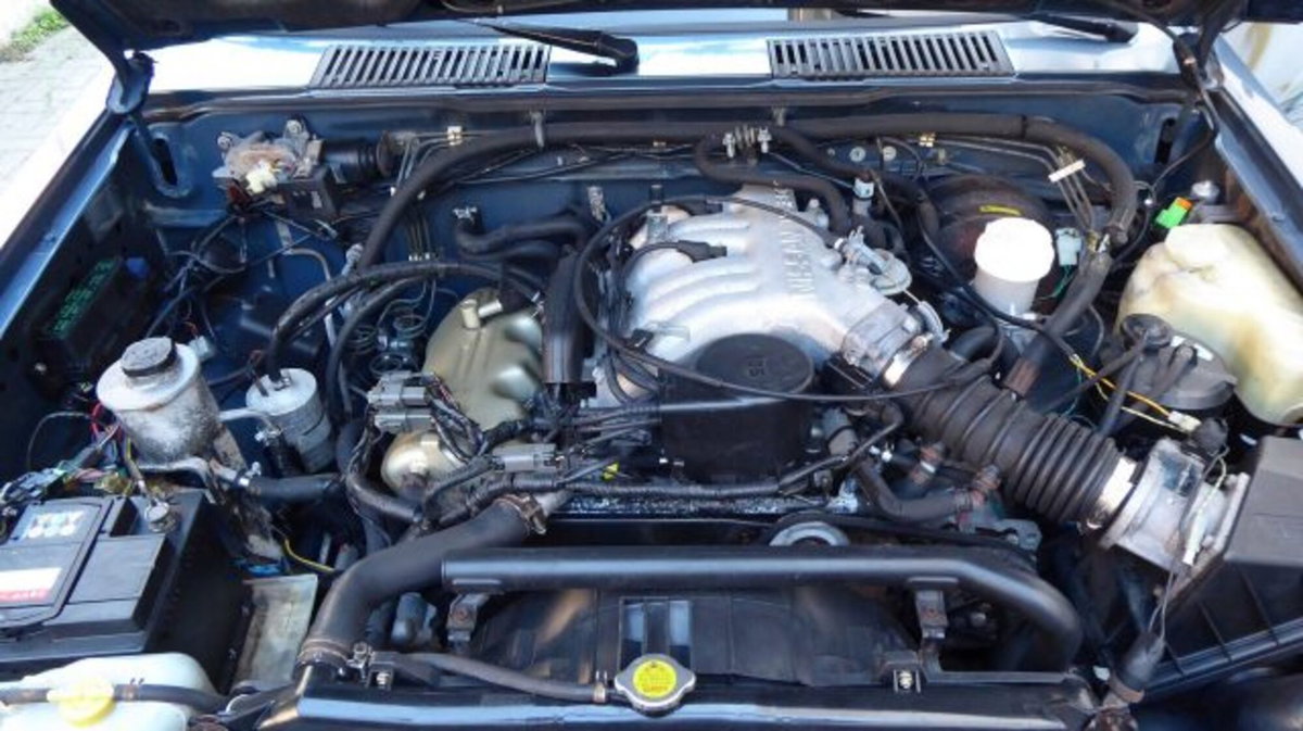 Nissan Terrano 3.0i V6 cat 5 porte (14)