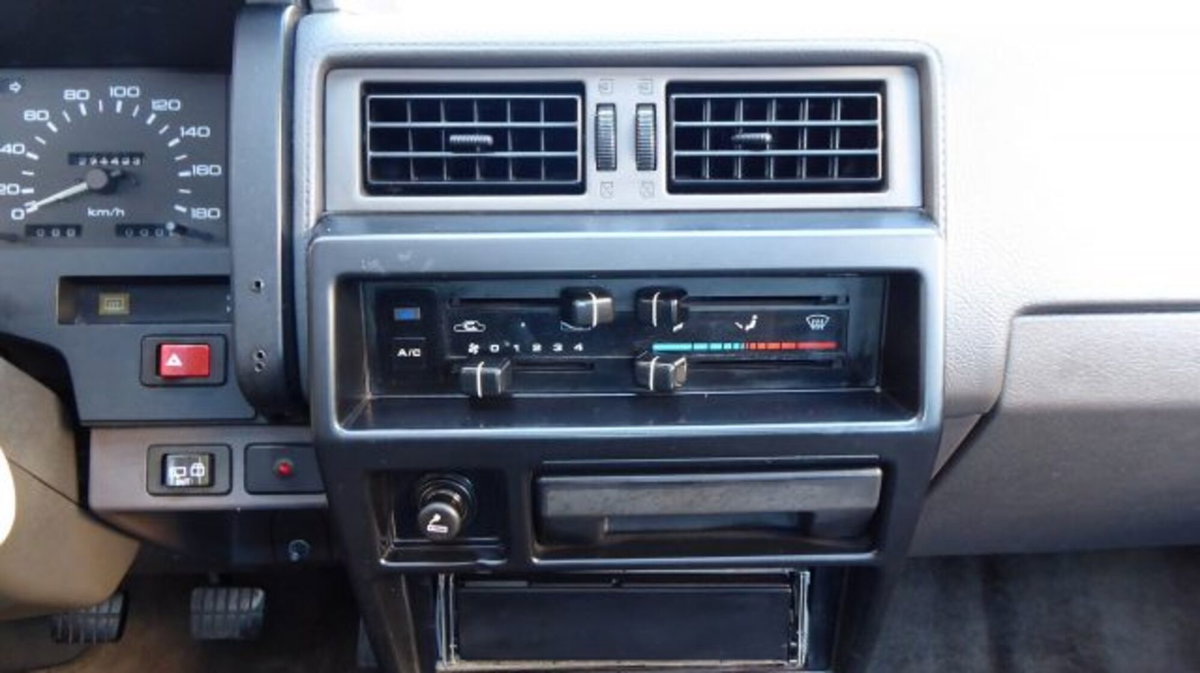 Nissan Terrano 3.0i V6 cat 5 porte (20)
