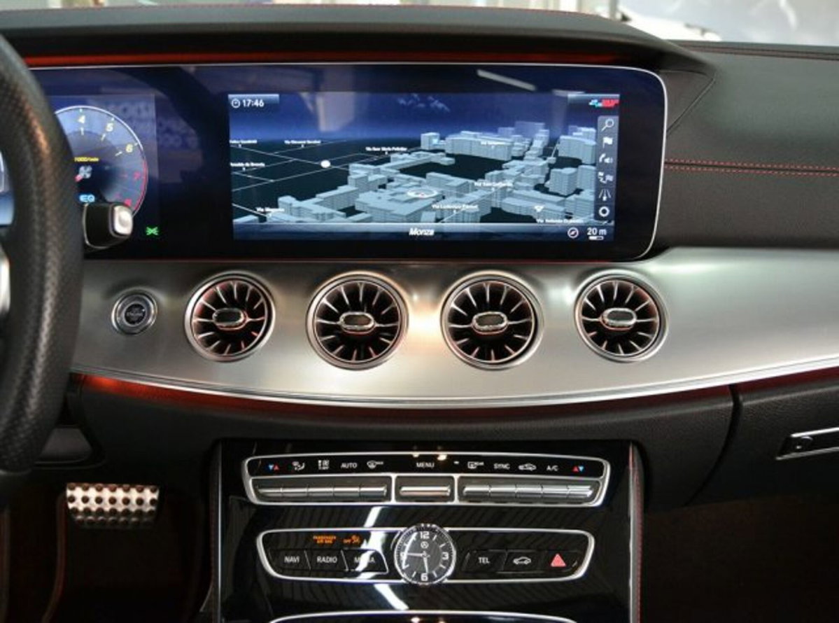 Mercedes-Benz Classe E Cabrio 53 4Matic+ EQ-Boost Cabrio AMG (10)