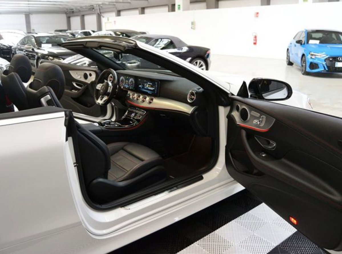 Mercedes-Benz Classe E Cabrio 53 4Matic+ EQ-Boost Cabrio AMG (3)