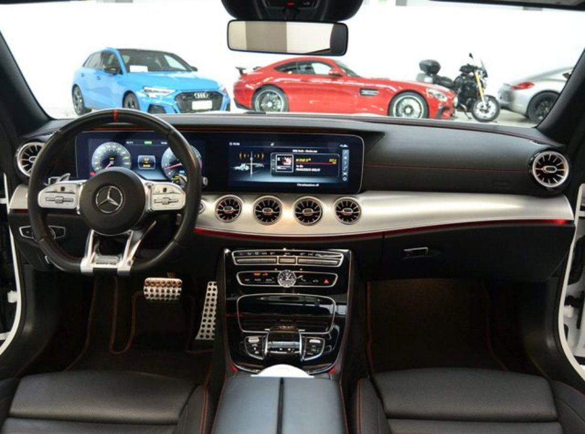 Mercedes-Benz Classe E Cabrio 53 4Matic+ EQ-Boost Cabrio AMG (8)