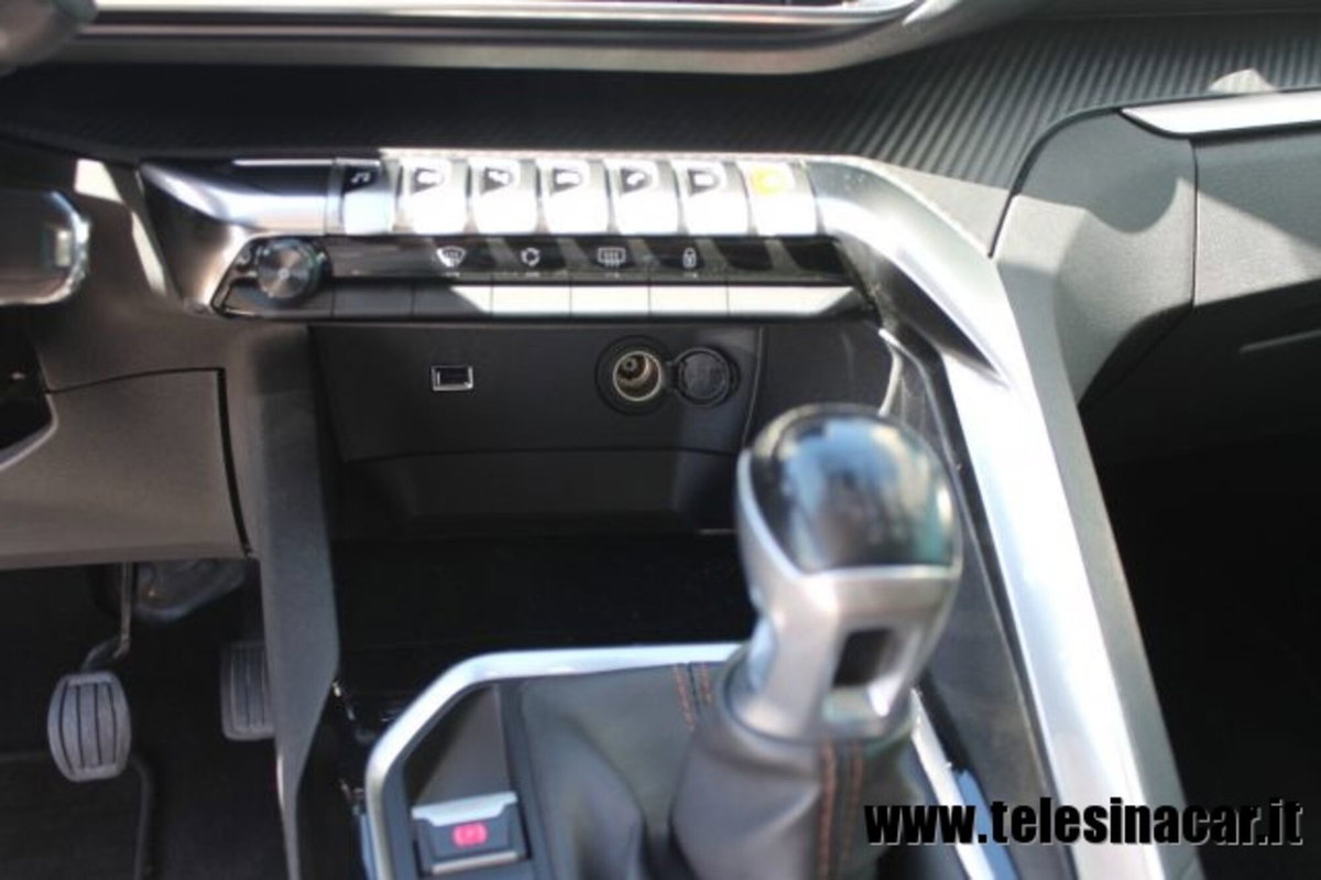 Peugeot 5008 BlueHDi 150 S&S Business (12)