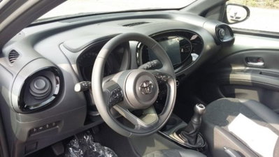 Toyota Aygo X 1.0 VVT-i 72 CV 5 porte Limited Air (5)
