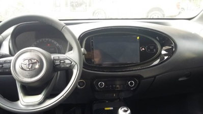 Toyota Aygo X 1.0 VVT-i 72 CV 5 porte Limited Air (6)