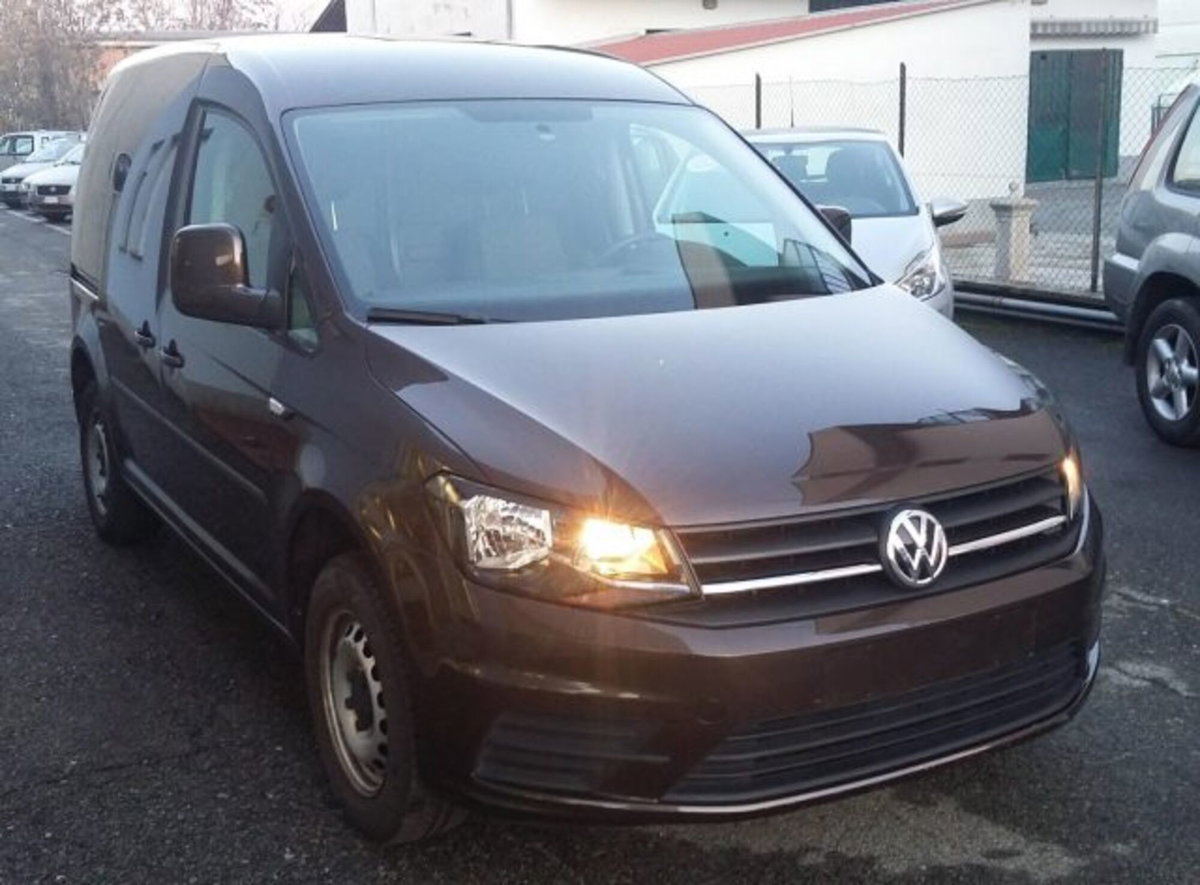 Volkswagen Veicoli Commerciali Caddy 2.0 TDI 102 CV Kombi Business (2)