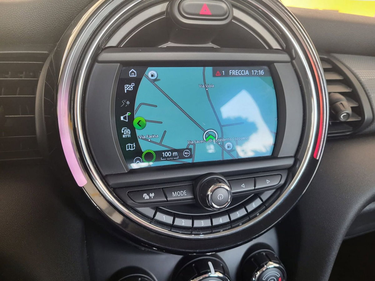 MINI Mini 1.5 Cooper Business 5 porte (11)