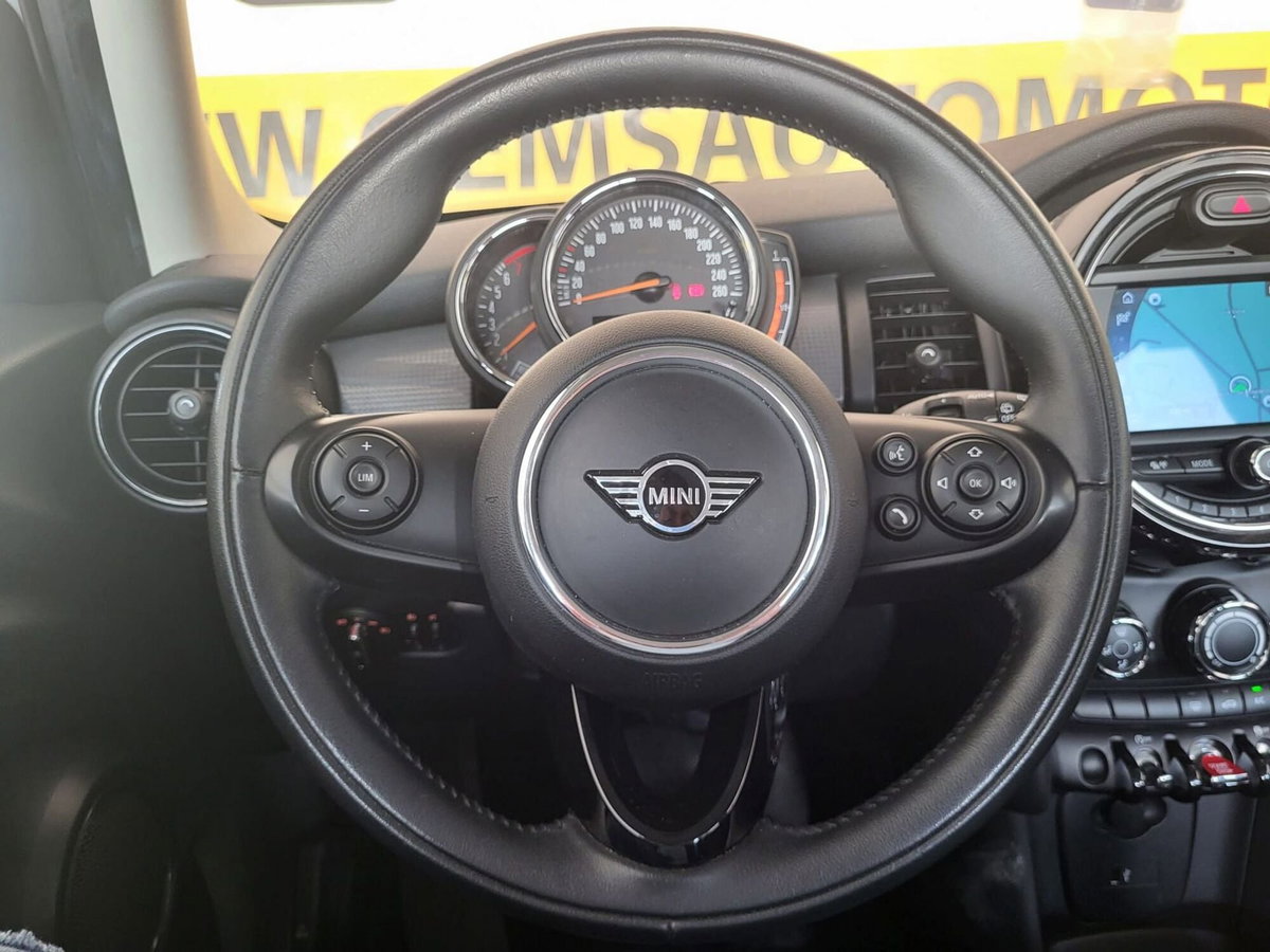 MINI Mini 1.5 Cooper Business 5 porte (14)