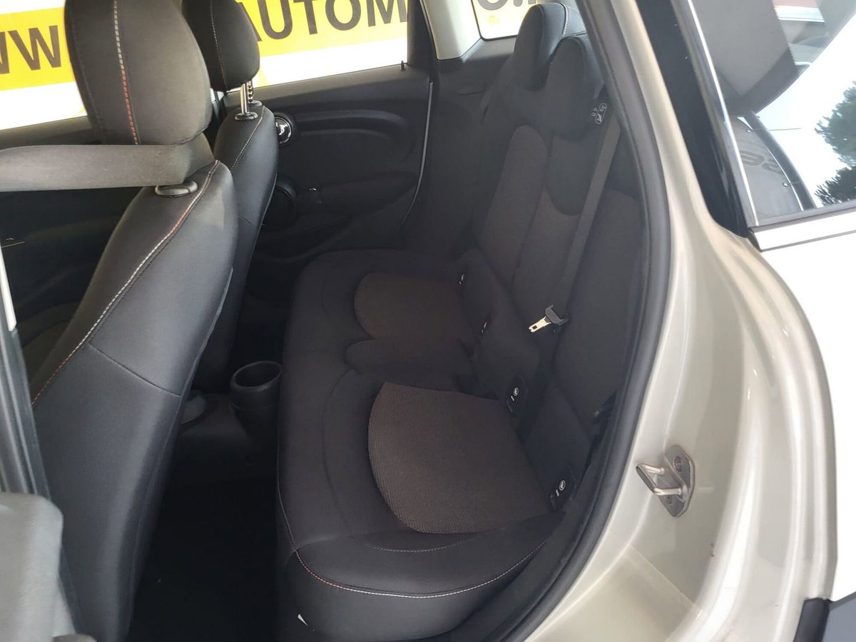 MINI Mini 1.5 Cooper Business 5 porte (18)