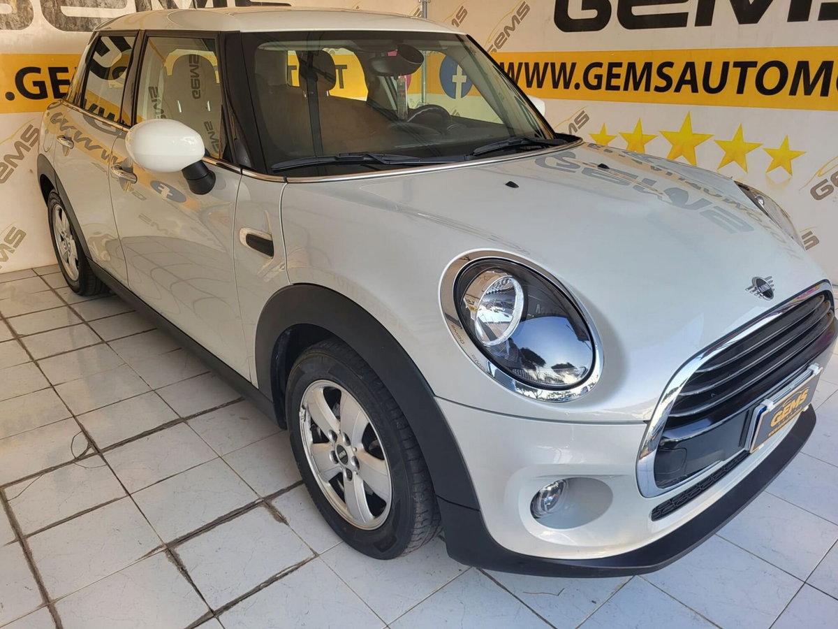 MINI Mini 1.5 Cooper Business 5 porte (2)