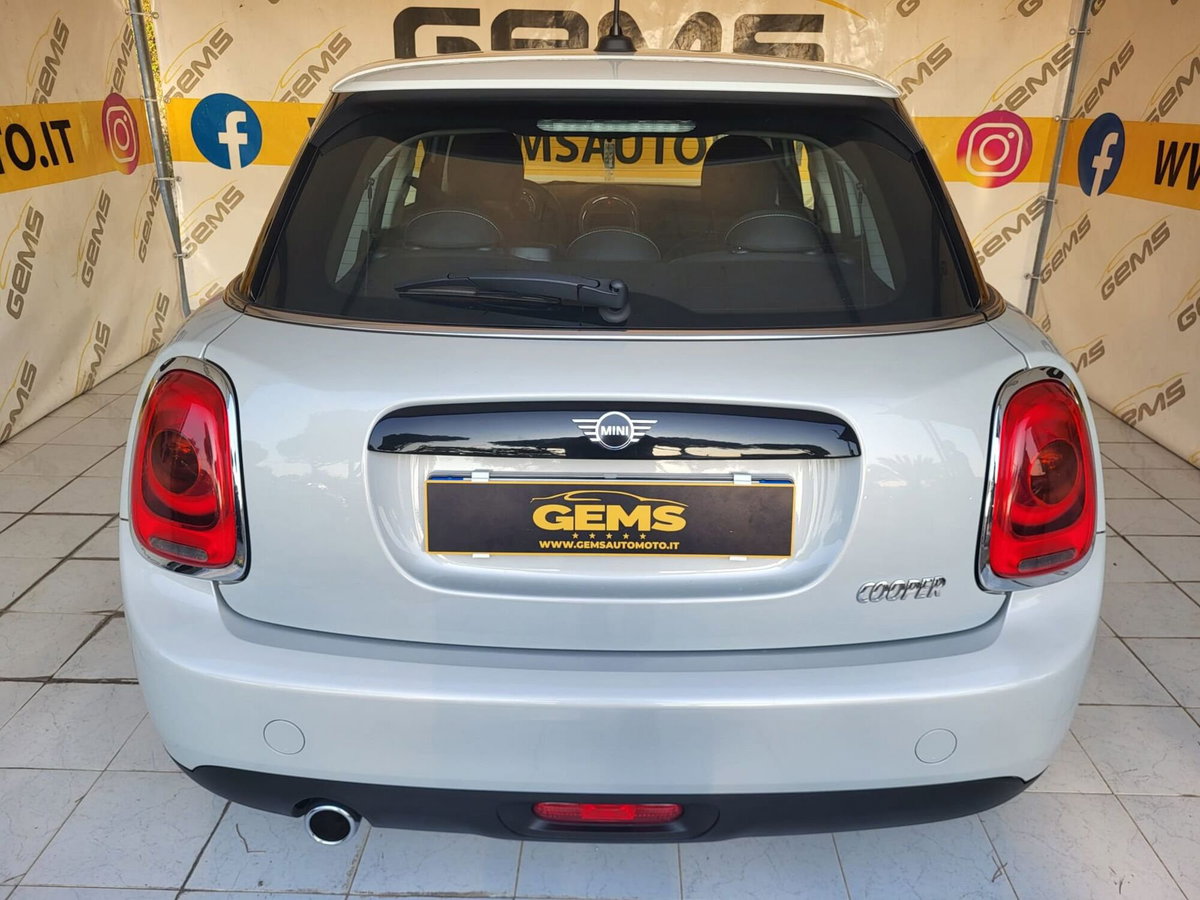MINI Mini 1.5 Cooper Business 5 porte (4)