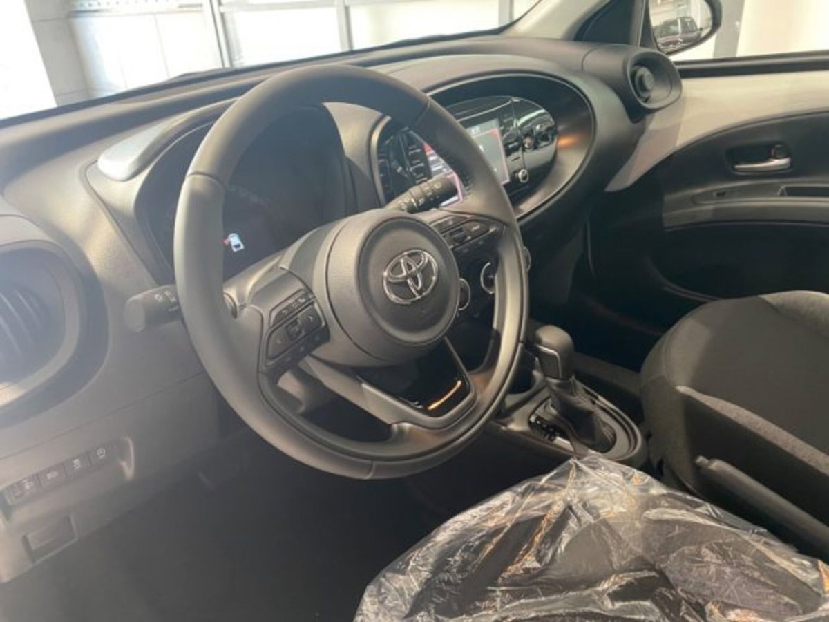 Toyota Aygo X 1.0 VVT-i 72 CV 5p. Undercover S-CVT (14)
