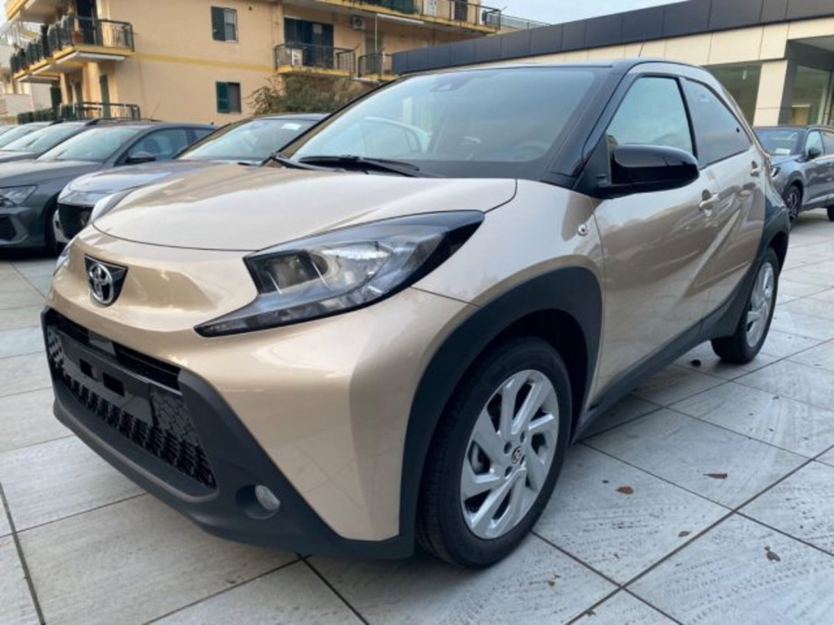 Toyota Aygo X 1.0 VVT-i 72 CV 5p. Undercover S-CVT (6)