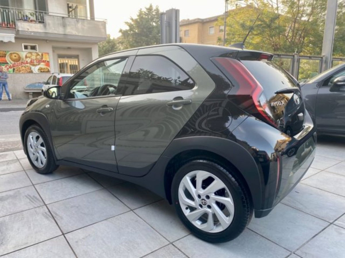 Toyota Aygo X 1.0 VVT-i 72 CV 5p. Undercover S-CVT (8)