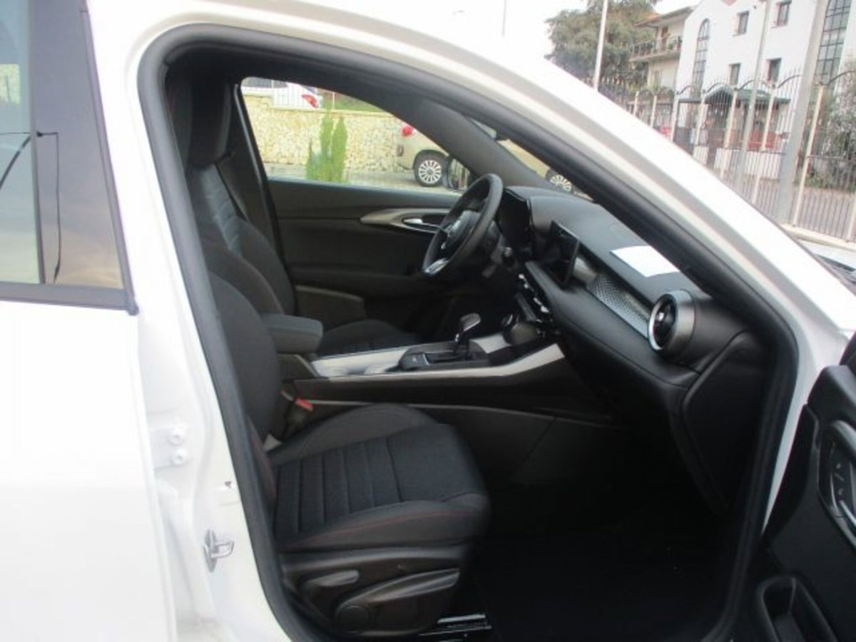 Alfa Romeo Tonale Tonale 1.5 130 CV MHEV TCT7 Edizione Speciale (4)