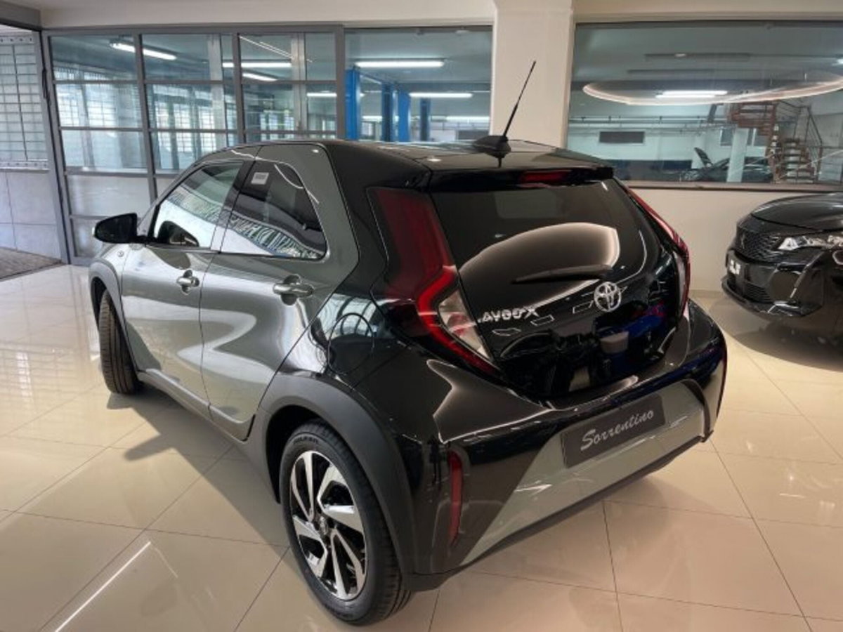 Toyota Aygo X 1.0 VVT-i 72 CV 5 porte Limited S-CVT (2)