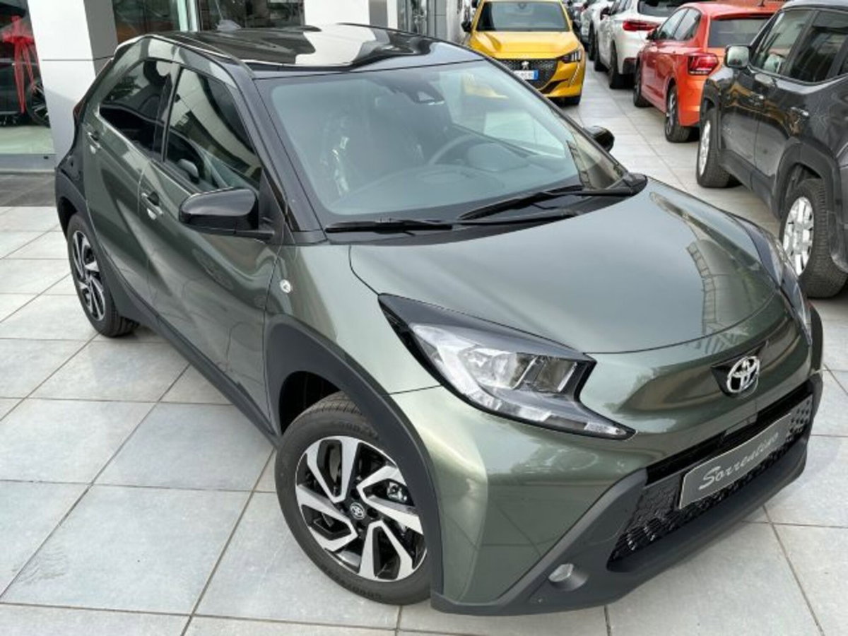 Toyota Aygo X 1.0 VVT-i 72 CV 5 porte Limited S-CVT (6)