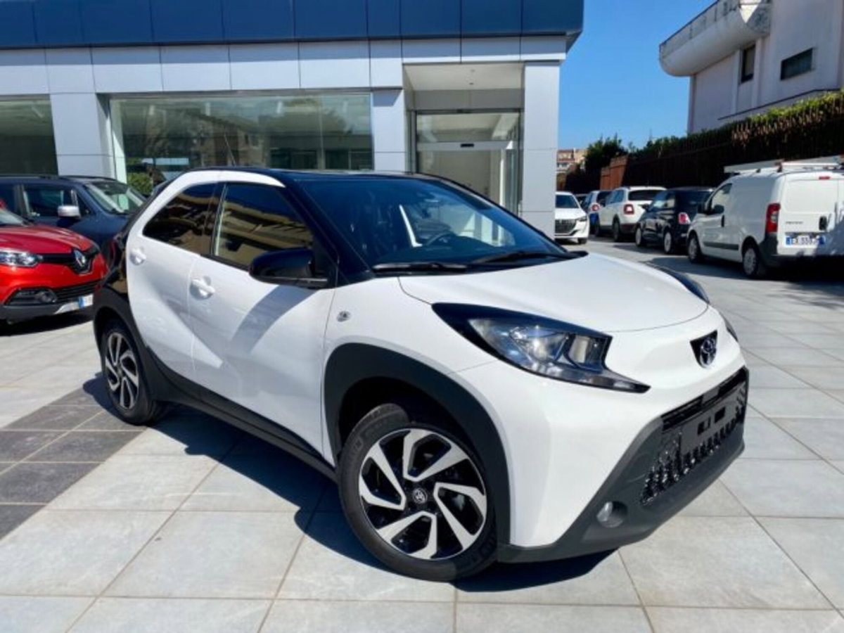 Toyota Aygo X 1.0 VVT-i 72 CV 5 porte Limited S-CVT (7)