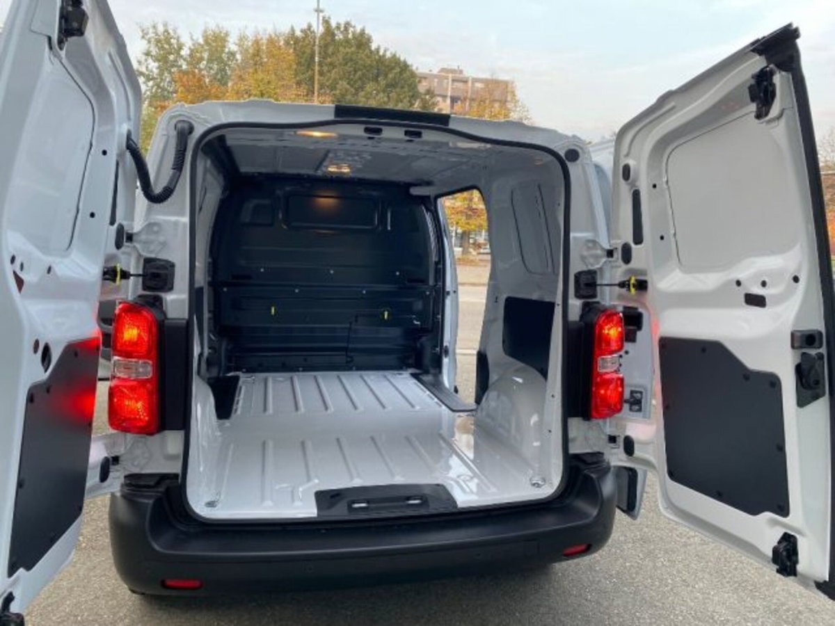 Opel Vivaro Furgone 1.5 Diesel 100CV S&S PL-TN M Furgone Enjoy (11)