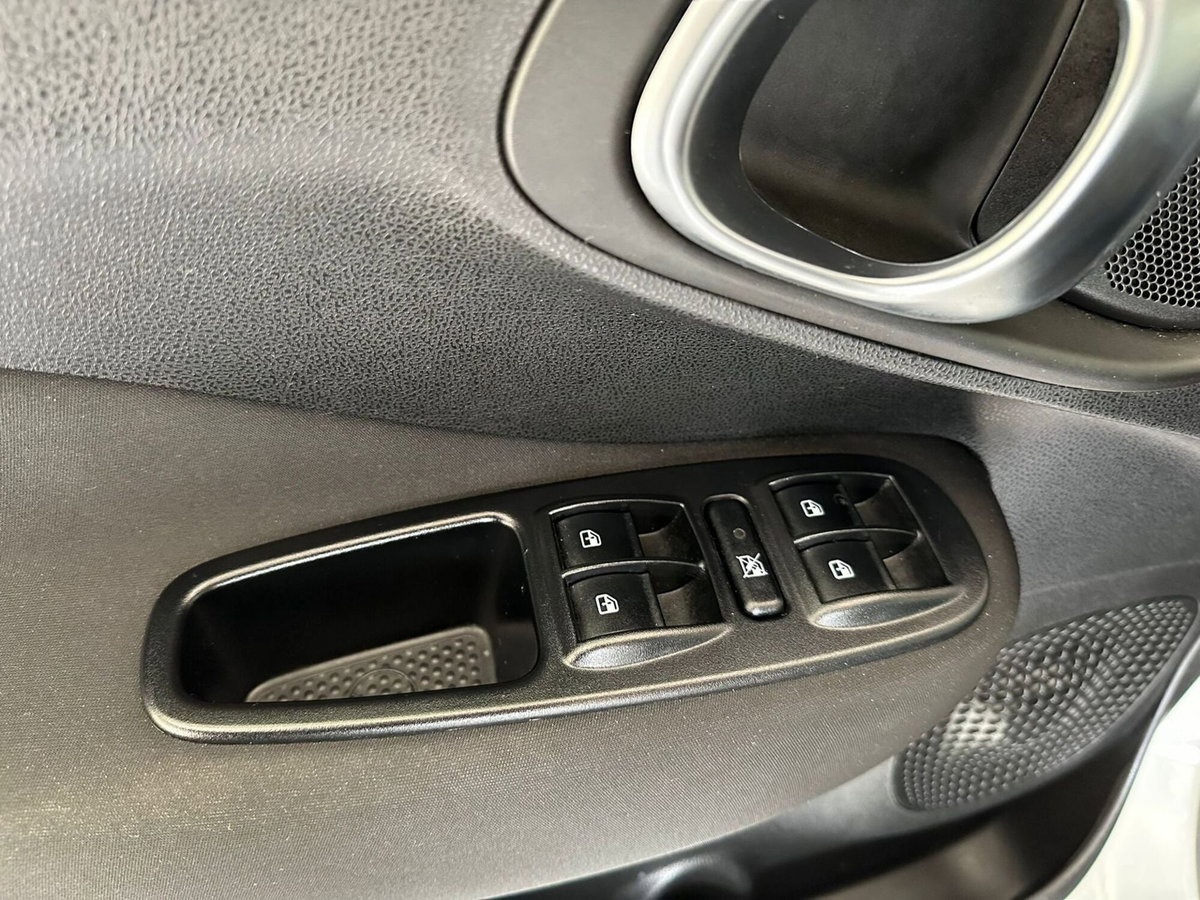 Fiat 500L 1.3 Multijet 95 CV Mirror (11)