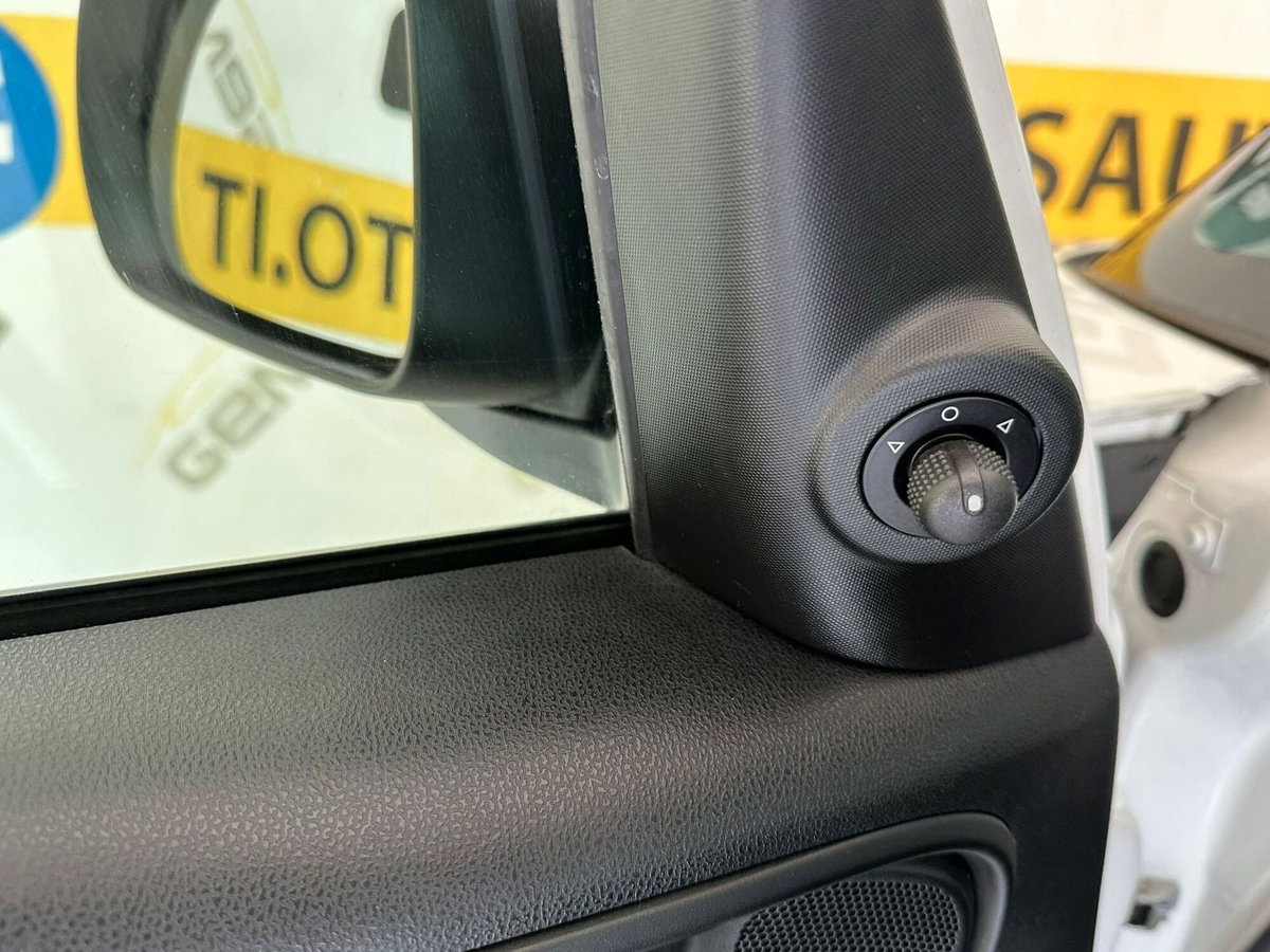 Fiat 500L 1.3 Multijet 95 CV Mirror (19)