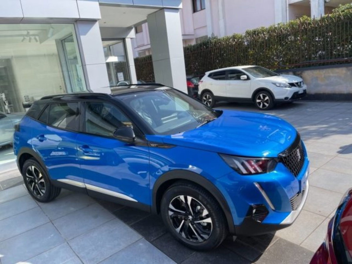 Peugeot 2008 BlueHDi 130 S&S EAT8 GT Pack (9)