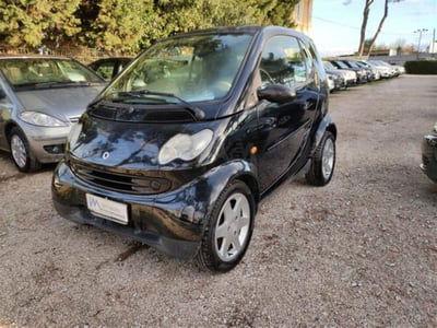 smart Fortwo 700 coupé pure (45 kW) usata