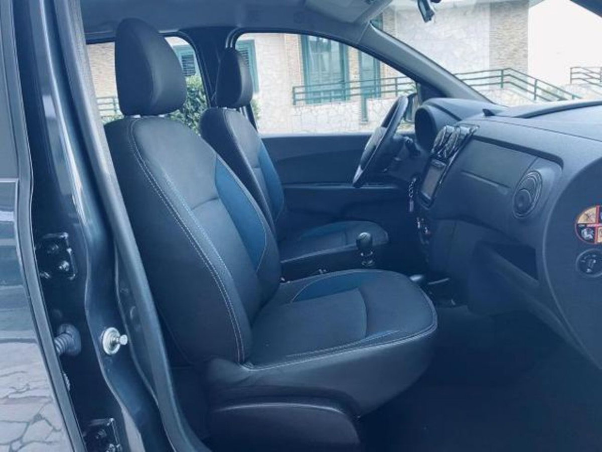 Dacia Lodgy 1.5 dCi 8V 110CV 5 posti Prestige (9)