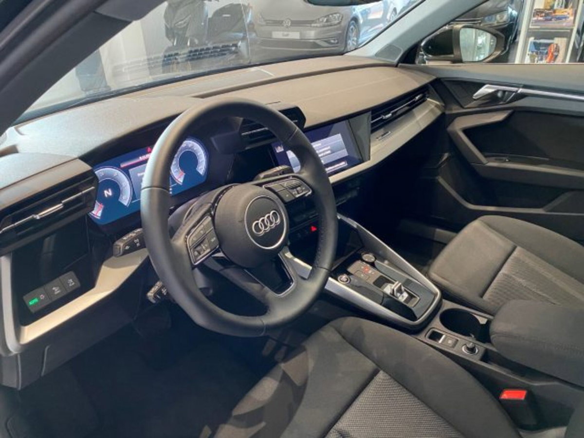 Audi A3 Sportback 2.0 tdi S line edition 116cv (13)