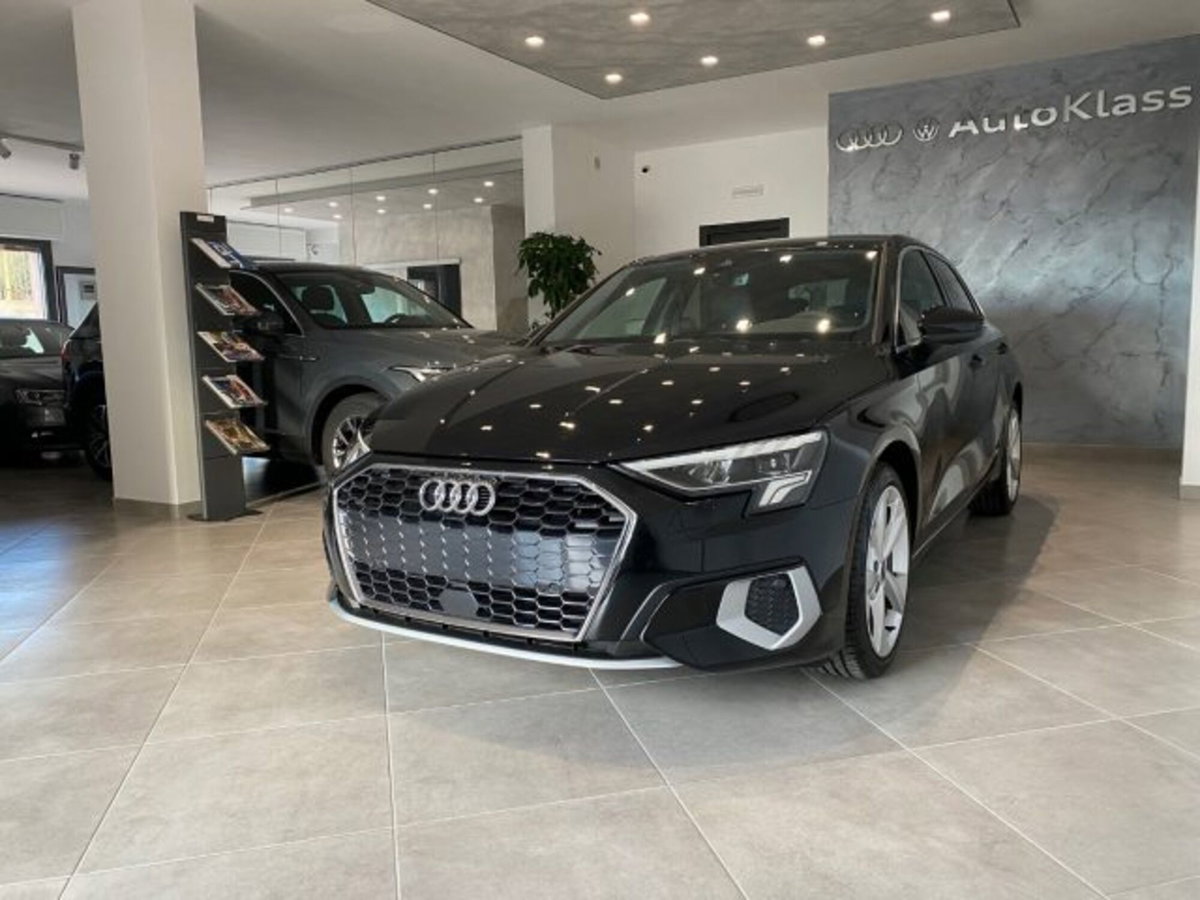 Audi A3 Sportback 2.0 tdi S line edition 116cv (16)