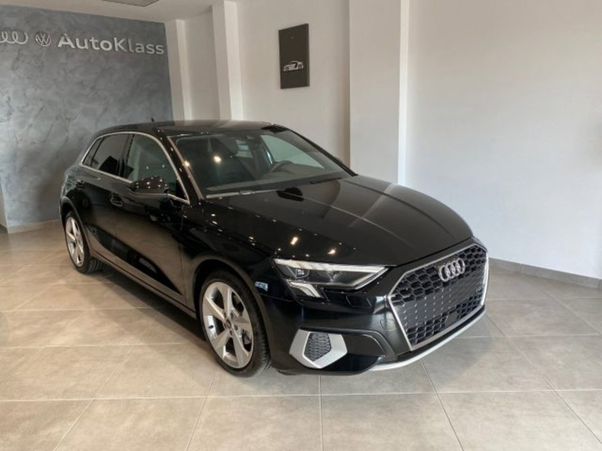 Audi A3 Sportback 2.0 tdi S line edition 116cv (18)