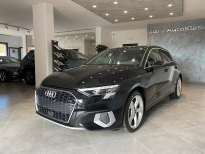 Audi A3 Sportback 2.0 tdi S line edition 116cv (2)