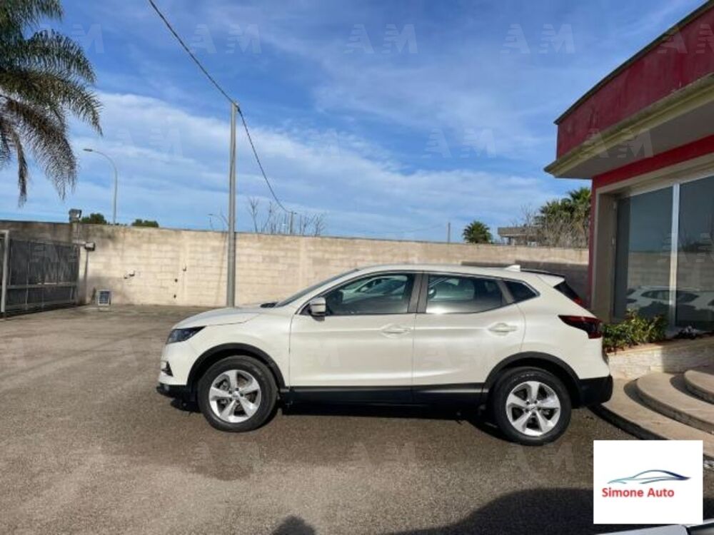 Nissan Qashqai 1.5 dCi Business (2)