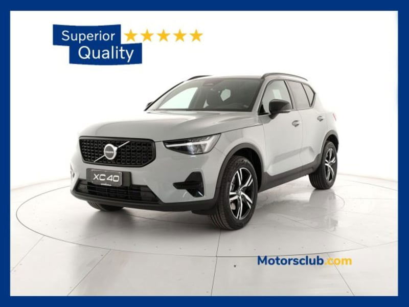 Volvo XC40 B3 automatico Plus Dark