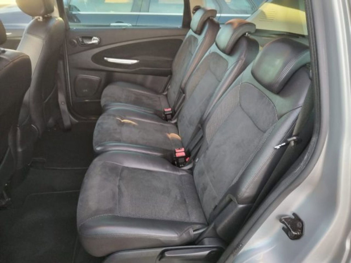 Ford S-Max 2.0 TDCi 140CV Titanium (14)