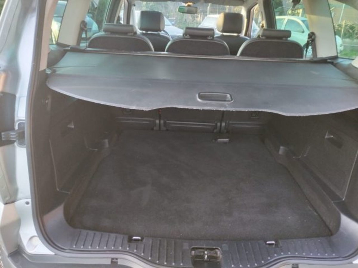 Ford S-Max 2.0 TDCi 140CV Titanium (15)