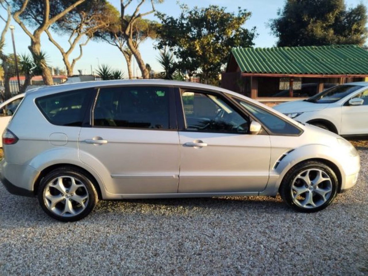 Ford S-Max 2.0 TDCi 140CV Titanium (3)