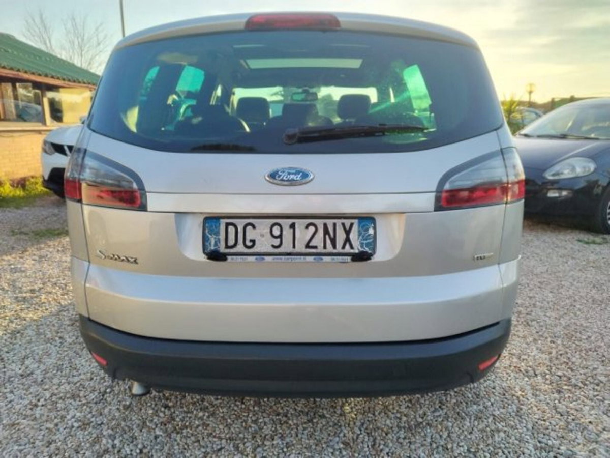 Ford S-Max 2.0 TDCi 140CV Titanium (5)