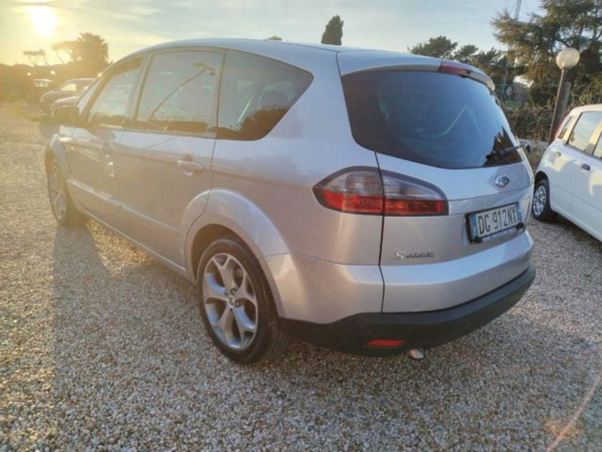 Ford S-Max 2.0 TDCi 140CV Titanium (6)